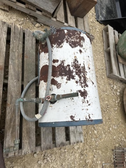 SMALL WATER HEATER