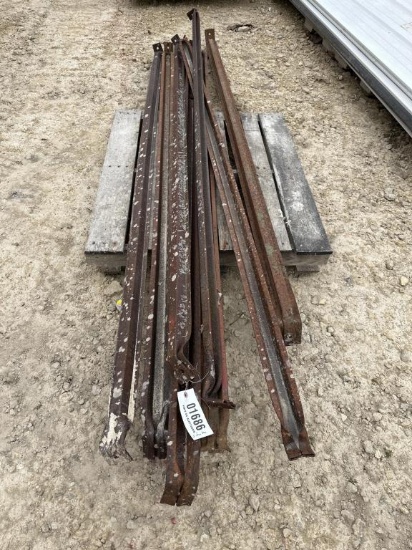 (8) FENCE BRACES