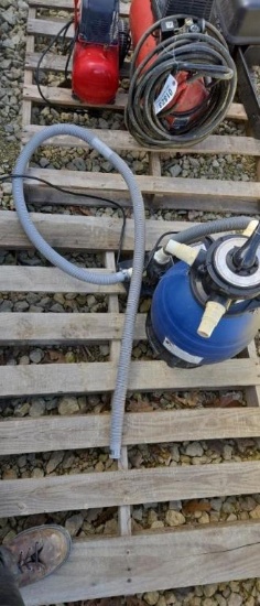 SMALL POOL PUMP & SAND FILTER