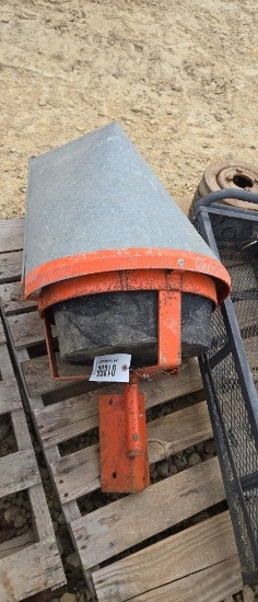SALT FEEDER