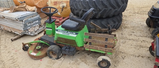 DEUTZ ALLIS FRONT CUTTER LAWN MOWER
