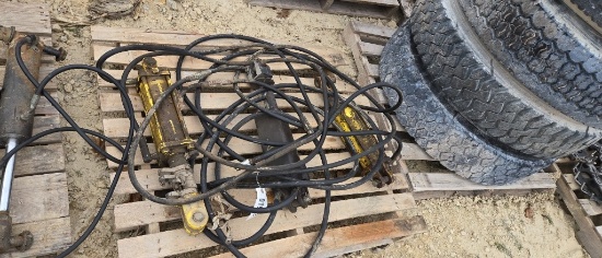 (3) JOHN DEERE 3 1/2 X 8 HEAVY DUTY CYLINDERS