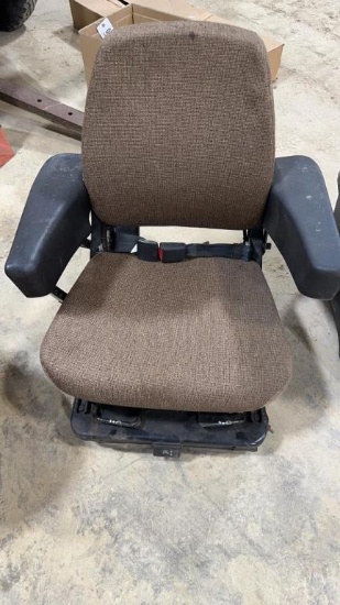 TRACTOR SEAT
