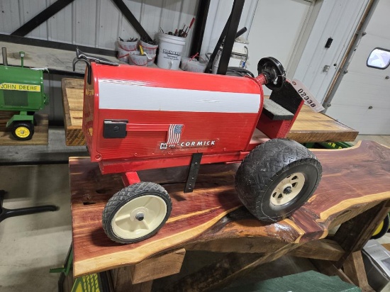 MCCORMICK/ INTERNATIONAL TRACTOR MAILBOX