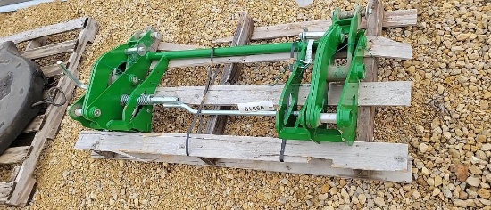 NEW JOHN DEERE 520M QUICK TACH FOR LOADER