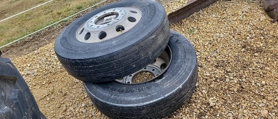ALUMINUM SEMI RIMS 22.5 W/ TIRES