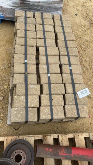 PALLET OF 4 X 8 RETAINING WALL BLOCKS
