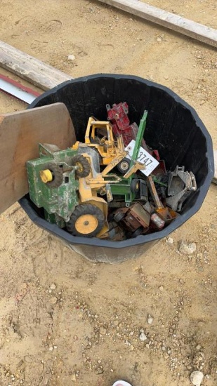 TOTE OF TOYS