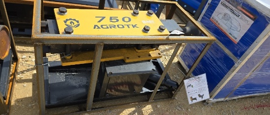 AGT SKID STEER BREAKER