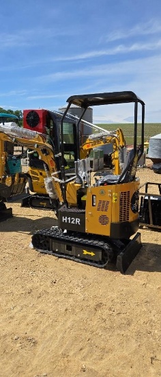 AGT H12R EXCAVATOR