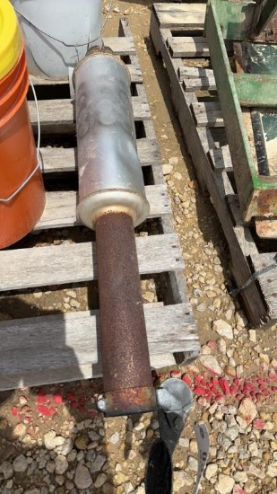 INTERNATIONAL 806 TRACTOR MUFFLER
