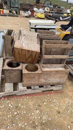 (4) CALF HUT FEEDERS AND 1 HANGING CALF FEEDER