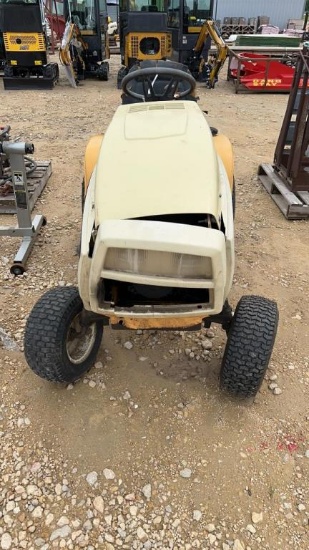 CUB CADET 1641 RIDING MOWER WITH 46" DECK