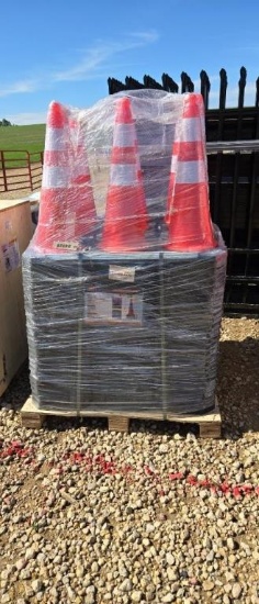 (250) TRAFFIC CONES