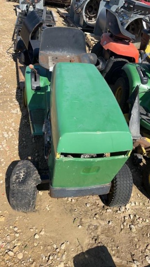 JOHN DEERE 116 RIDING MOWER