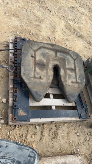 USED JOST FIXED 5TH WHEEL PLATE