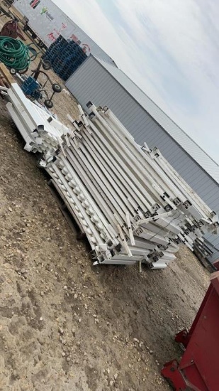 (49) PANELS PORTABLE VINYL FENCE