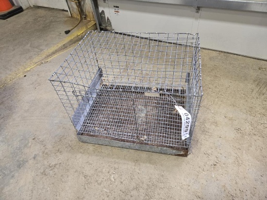 SMALL METAL ANIMAL CARRIER