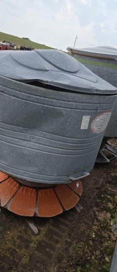 60 BUSHEL HOG FEEDER