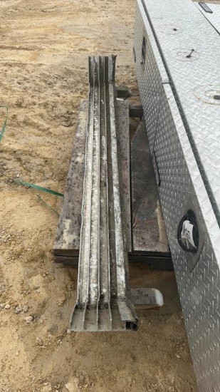 TAILGATE FOR TON TRUCK ALUMINUM BOX