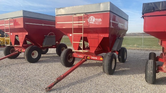 EZ Trail #3400 gravity wagon, tip top boards-