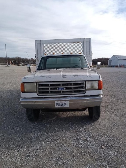 1991 Ford 450 SD dump truck  - IST