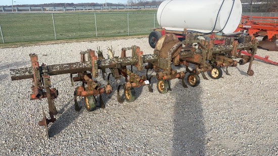 Glencoe 3 pt, 6row cultivator.