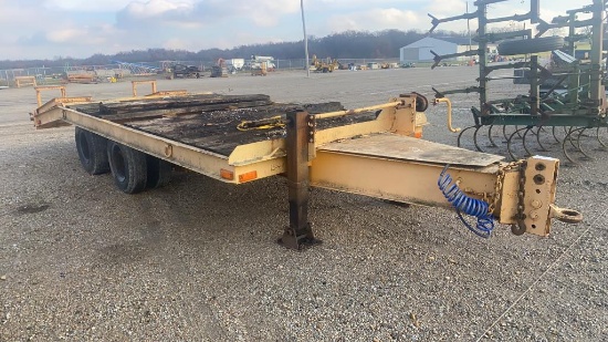 1976 Brown  tandem axle trailer -VUT