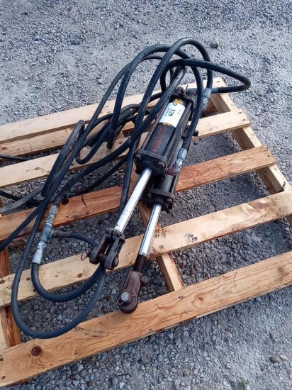 hydraulic cylinders (2)