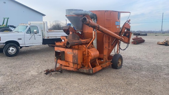 BearCat grind feed grinder/mixer