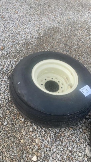 12.5L x 15 with rim, 8 bolt