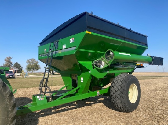 Unverferth 8250 Grain Cart, 3.5L-32" tires,