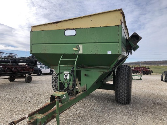 Brent 610 Grain train Auger Cart