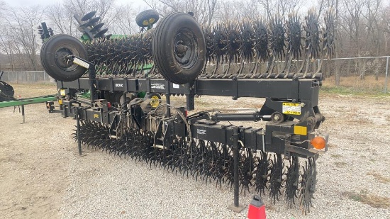 2010 Yetter 3530 Hydraulic Flat-Fold Rotary Hoe,