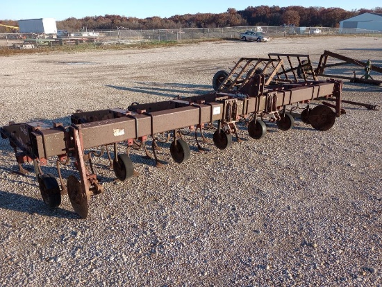White 3pt row crop cultivator *