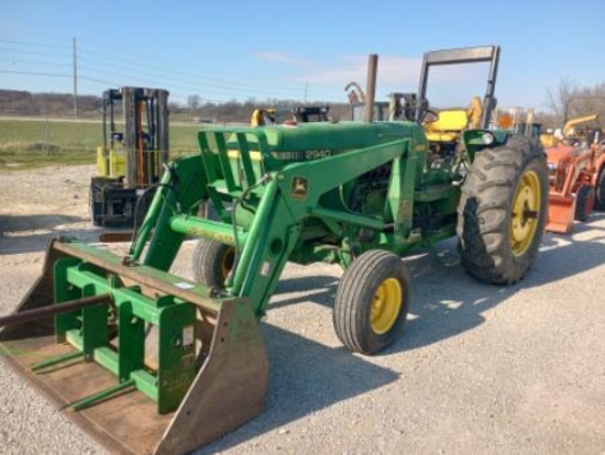 JD 2940 2WD Tractor