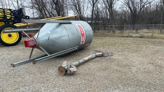 Hopper bottom feed bin