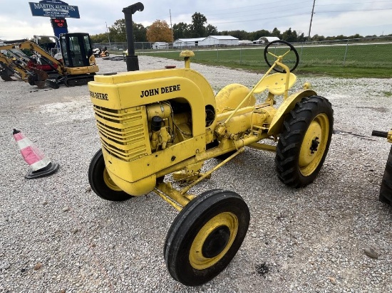 1946 JD LI Tractor, Drove onto Trailer,
