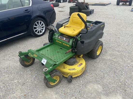 JD Z225 - Runs and Deck Turns On