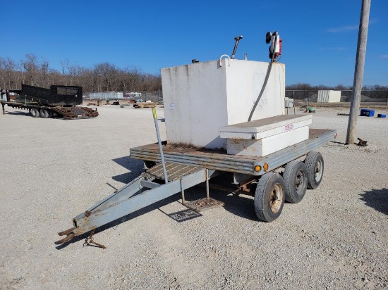 Tri Axle with Tank and Pump -