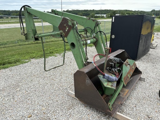 JD 148 loader, w/ valve and joystick; Wilson Closeout 217-620-9660