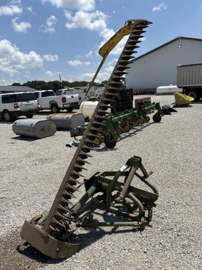 John Deere 350 Sickle Bar Mower  Morefield Closeout  309-824-7917