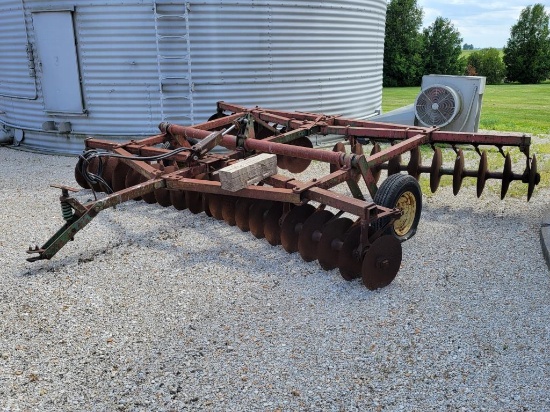 JD BW 14’ disc * Wilson Closeout 217-620-9660
