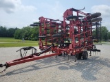 2005 CASE IH TigerMate II Field Cultivator