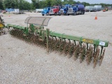 John Deere 400 Rotary Hoe- 6 Row *
