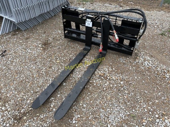 Hydraulic Skid Steer Forks - AGT +