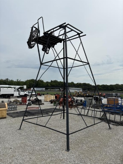 Deer Blind with Ladder