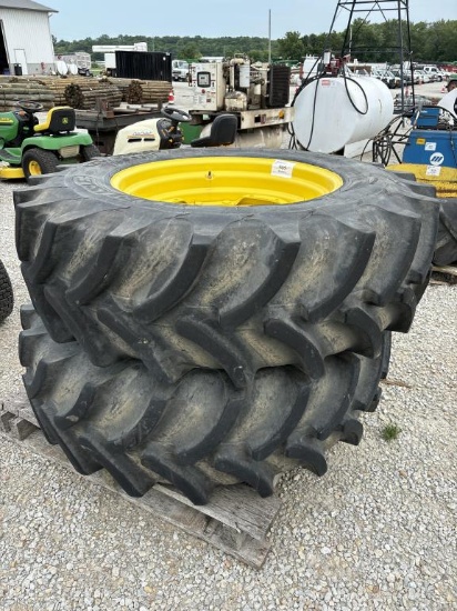 John Deere 4960 Tires and Rims 420/85R30-16.9