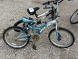 pair of bicycles: Malibu Gemstone & Kent Ambush