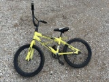 pair of bicycles: Kent Sparkels & Huffy Rock it
